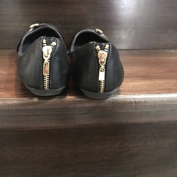 Black Flats - Picture 3 of 7